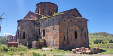 Բարերարների աջակցությամբ կիրականացվեն Թալինի Կաթողիկե եկեղեցու և որմնանկարի վերականգնման աշխատանքներ