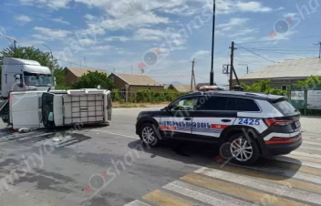 Մասիսում մեքենաներ են բախվել. «Ջիպ»-ը կողաշրջվել է, կա վիրավոր