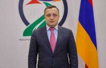 Գոռ Ավետիսյանն ազատվել է «Ճանապարհային դեպարտամենտ»-ի տնօրենի պաշտոնից. հայտնի է նոր պաշտոնակատարը