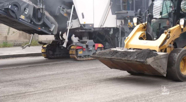 Ընթացքի մեջ են ճանապարհների միջին նորոգման, փոսալցման և ճաքալցման աշխատանքները