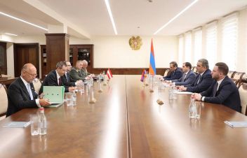 Սուրեն Պապիկյանն ու Առնոլդ Կամմելին քննարկել են պաշտպանության բնագավառում Հայաստան-Ավստրիա համագործակցության հեռանկարը