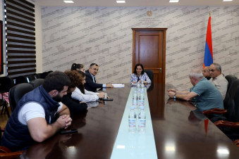 Ձեր հաղթանակները ոգևորիչ են. ԿԳՄՍ նախարարը՝ աշխարհի մեդալակիր ծանրորդներին