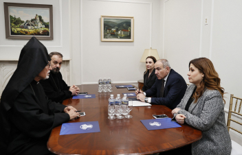 ԱՄՆ-ում եկեղեցականների հետ հանդիպմանը վարչապետը կարևորել է լեզվի և մշակույթի պահպանման ուղղությամբ քայլերը