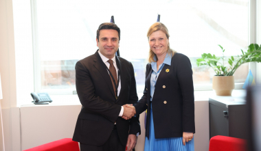 ՀՀ ԱԺ նախագահը ֆրանսիացի գործընկերոջ ուշադրությունն է հրավիրել Ադրբեջանում պահվող հայերի խնդրին