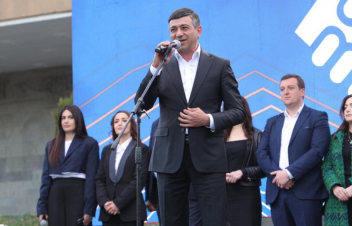 Մեզ տրված քվեները չենք փոշիացնելու, այն ծառայելու է Գյումրուն ու բոլոր գյումրեցիներին. Սարիկ Մինասյան