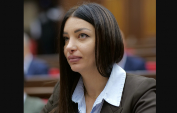 Եթե ժողովրդի բերած Փաշինյանին անվանում ես իշխանազավթ, ուրեմն դու կա՛մ գլխի հետ խնդիր ունես, կա՛մ գրագիտության