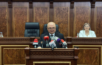 Վարդան Ղուկասյանը երդմամբ ստանձնեց քաղաքապետի պաշտոնը