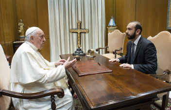 Թող հովվապետ Ֆրանցիսկոսի ժառանգությունը մեզ առաջնորդի դեպի ավելի խաղաղ աշխարհ. Միրզոյան