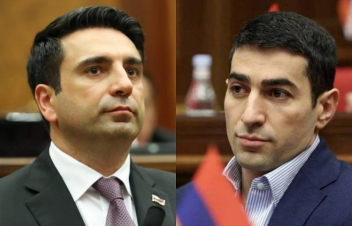 Մի հիմար ինքնա, մի՝ իրենց գրասենյակի ղեկավարը. Ալեն Սիմոնյանը՝ Լեւոն Քոչարյանին