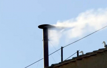 Սպիտակ ծուխ Սիքստինյան կապելլայից. ընտրել են Հռոմի նոր պապին