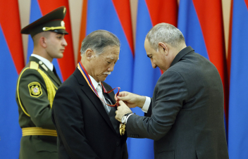 Վարչապետ Փաշինյանը ԲՏ ոլորտում համաշխարհային ներդրման համար Դեյմոն Հագիվարային ՀՀ պետական մրցանակ է հանձնել