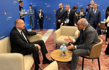 Տիրանայում տեղի է ունեցել ՀՀ վարչապետ Նիկոլ Փաշինյանի և Ադրբեջանի նախագահ Իլհամ Ալիևի հանդիպումը. տեսանյութ