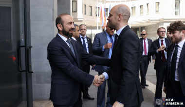 Մեկնարկել է Ֆրանսիայի ԱԳ նախարարի այցը Հայաստան
