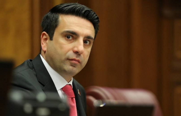 Նման տեղեկության չեմ տիրապետում․ ԱԺ նախագահն էսկալացիայի վտանգներ այս պահին չի տեսնում