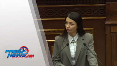 Բոլորի տան առա՞ջ եք գնում կանգնում, թե՞ մենակ մեծահարուստների, որ փոխհատուցեն ձեզ Հակոբյան