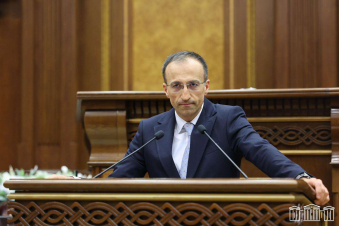 Լակմուսի թղթի պես մի բան է հիմա տեղի ունենում. Թորոսյան