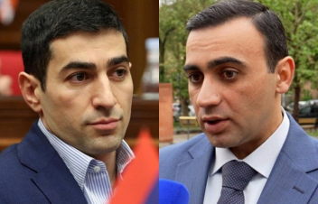 «Սիսեռով» լցոնած նռնակը Քոչարյան կրտսերի հրապարակած խաղալիքների կողքին պետք է դնել, թող խաղան. Չախոյան