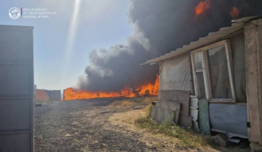 Հրդեհը բռնկվել է Ջրվեժի սպունգի արտադրամասի պահեստում և բակային հատվածում. մանրամասներ