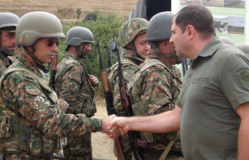 Պապիկյանը հանդիպել է 25-օրյա վարժական հավաքներին մասնակից պահեստազորայինների հետ