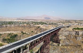 Բարի երթ. Նոր Հաճնի կամուրջը՝ թռչնի թռիչքի բարձրությունից