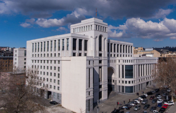 Հայաստանը խորապես մտահոգված է Դոհայի բնակելի թաղամասերի թիրախավորման փաստով. ԱԳՆ