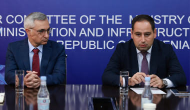 Դավիթ Խուդաթյանը Ջրային կոմիտեի աշխատակազմին է ներկայացրել նորանշանակ նախագահին