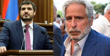 Սկի ընտրված պաշտոնյան ձեռքը սեղանին չի խփում, իսկ Սամվել Կարապետյանի փաստաբանը, ձեռքը սեղանին խփելով ու վարչապետին հաթաթա տալով, ասում ա…Եղոյան