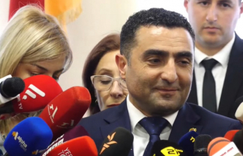 Ես և իմ նշանակած թիմը կամովին հրաժարվել ենք տասնյակ միլիոնավոր դրամ պարգևավճարներից. Պետրոսյան