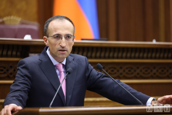 Պայթեց հերթական փուչիկը. Շնորհավոր սիրելի վաղարշապատցիներ. Արսեն Թորոսյան