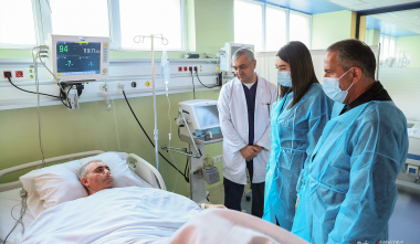 Վնասվածքներ ստացած փրկարարների կյանքին վտանգ չի սպառնում․ ՆԳ նախարարը տեսակցել է հրշեջ-փրկարարներին