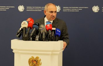 Գնում եմ պատարագների, որտեղ Կտրիճ Ներսիսյան անունը չի հնչում. վարչապետը՝ Գյումրու պատարագի շուրջ աղմուկի մասին