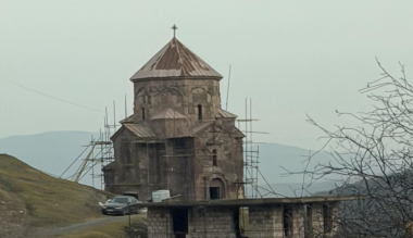 Վերանորոգվող Ոսկեպարի եկեղեցու գմբեթի խաչը տեղադվել է