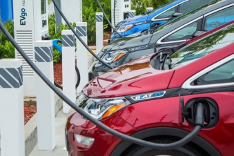 636 էլեկտրաշարժիչով տրանսպորտային միջոցի հայտարարատու կարող է հետ ստանալ 2025-ին վճարված մաքսատուրքը. հրապարակվել է ցանկը