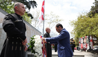 Սուրեն Պապիկյանը Թբիլիսիում այցելել է Հերոսների հրապարակ