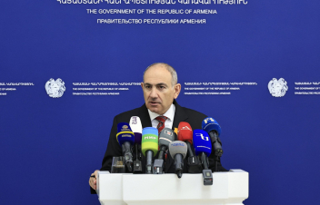 Ի՞նչ են լինում մոմի փողերը. նրա համար են, որ Կտրիճ Ներսիսյանի զարմիկները G դասի Մերսեդեսո՞վ պտտվեն. Փաշինյան