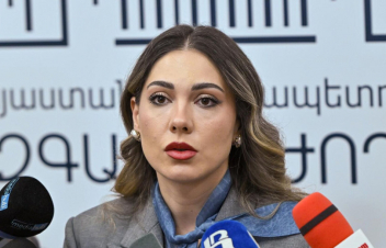Նոր Սահմանադրության տեքստը դեռևս վերջնական տեսքի չի բերվել, հրապարակման ժամկետի վերաբերյալ որոշում չկա. Գալյան