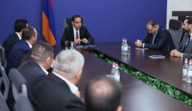 Դավիթ Խուդաթյանը ՏԿԵՆ պետական գույքի կառավարման կոմիտեի աշխատակազմին է ներկայացրել կոմիտեի նորանշանակ ղեկավար Դավիդ Թավադյանին