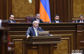 Գարեգին Բ-ն կամ Կտրիճ Ներսիսյանը եթե ընդունի այդ օրակարգը, ես, ամենայն հարգանքով, կնստեմ և կքննարկեմ․ վարչապետ