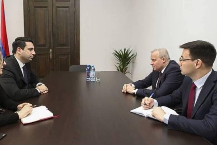 ԱԺ փոխխոսնակ Ալեն Սիմոնյանը հանդիպել է ՀՀ-ում ՌԴ արտակարգ և լիազոր դեսպան Սերգեյ Կոպիրկինի հետ
