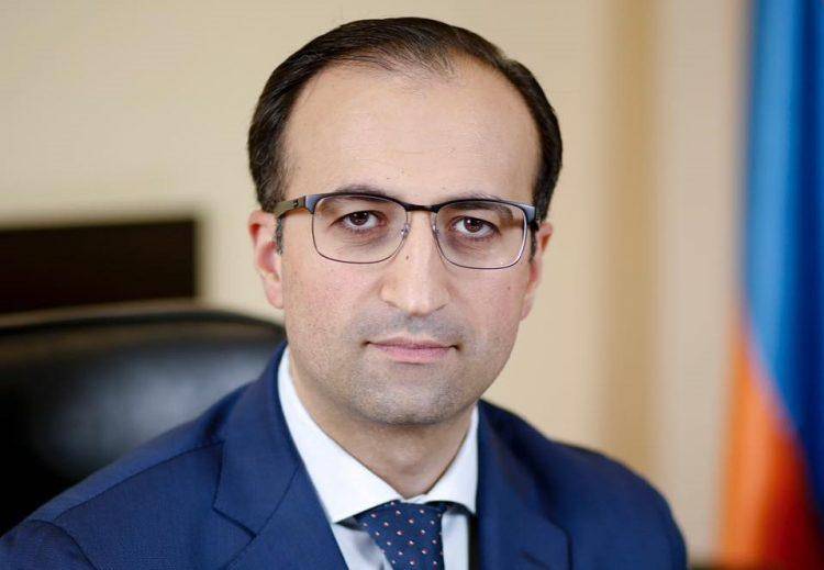 Եկեք միահամուռ կերպով բարձրաձայն շնորհակալություն հայտնենք մեր երկրի բուժաշխատողներին. Արսեն Թորոսյան