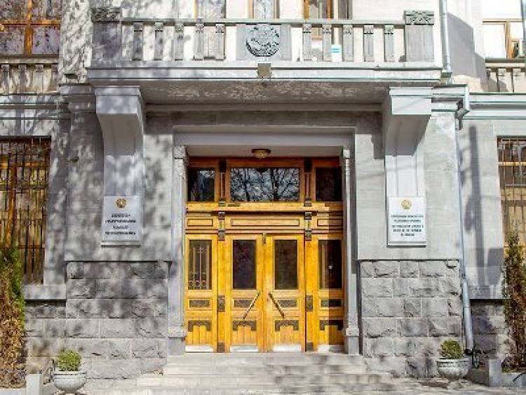 Աբովյանի համայնքապատկան հողամասերի օտարման չարաշահումներին վերաբերող քրգործով մեղադրանքներ են առաջադրվել 3 անձի