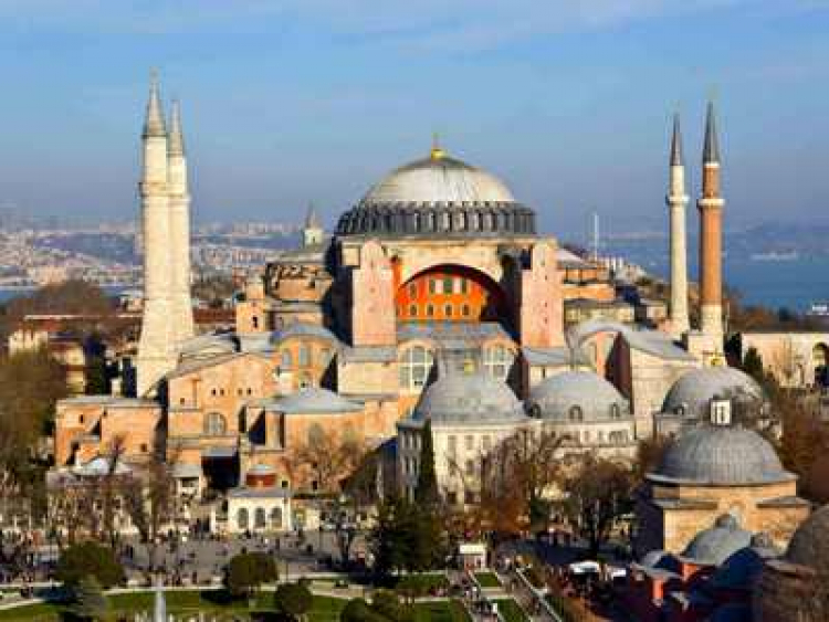 Հունաստանը Թուրքիային կոչ է արել պահպանել Սուրբ Սոֆիայի տաճարի թանգարանի կարգավիճակը