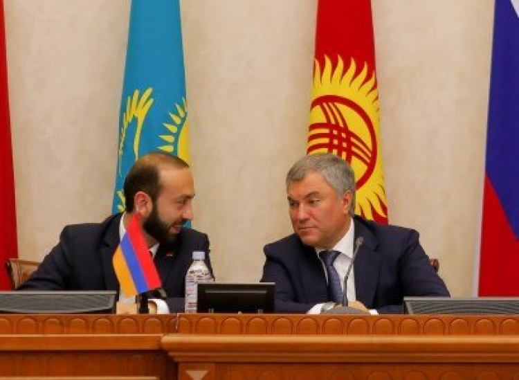 ԱԺ նախագահ Արարատ Միրզոյանը հեռախոսազրույց է ունեցել ՌԴ ԴԺ Պետական դումայի նախագահ Վյաչեսլավ Վոլոդինի հետ