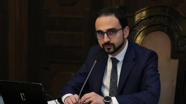 Դրամական աջակցություն մարզային բնակավայրերում բնակարան ձեռք բերելու համար. Տիգրան Ավինյան
