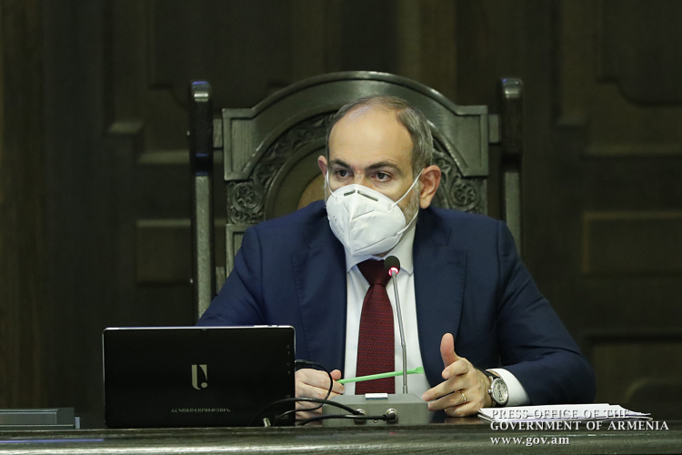 Նիկոլ Փաշինյանը ներկայացնում է իրավիճակը սահմանում