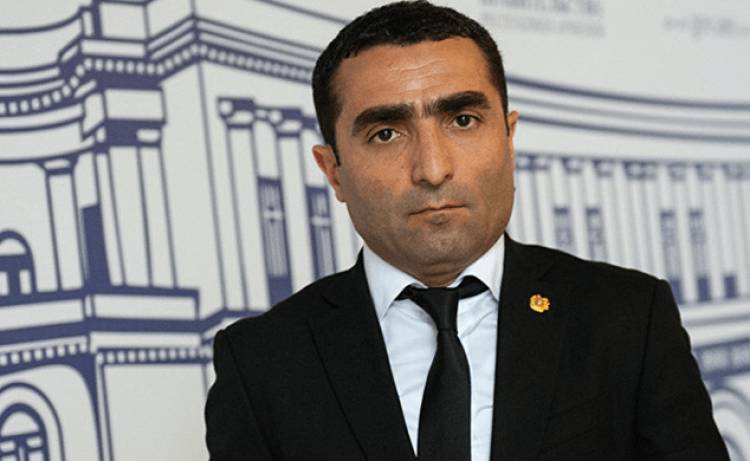 Ռոմանոս Պետրոսյանը վաղը կազատվի Կոտայքի մարզպետի պաշտոնից