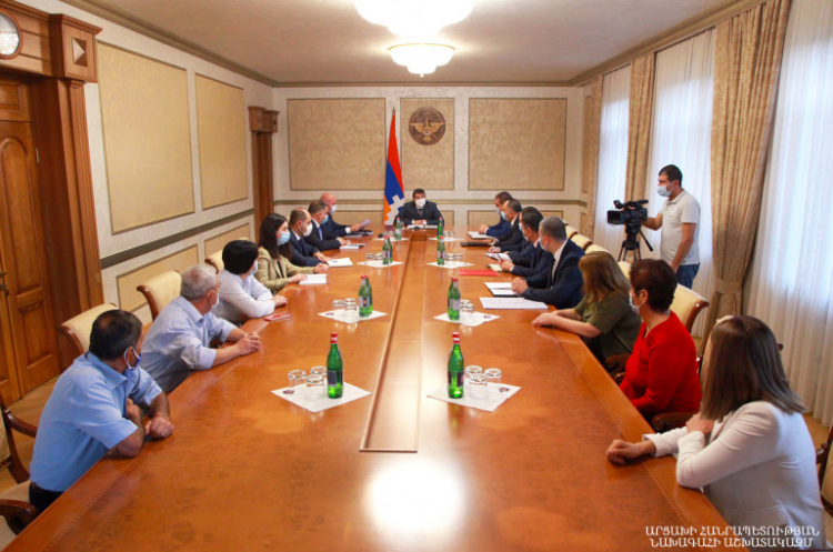 Արայիկ Հարությունյանը խորհրդակցություն է հրավիրել՝ նվիրված Ստեփանակերտի վթարային շենքերի խնդիրներին