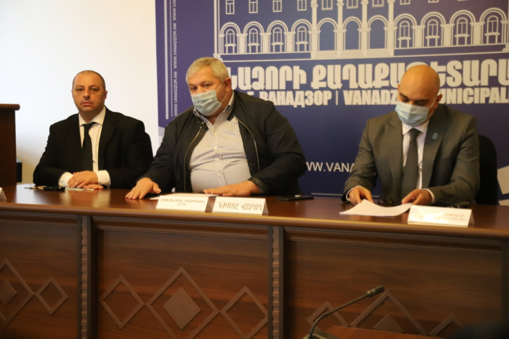 Վանաձոր համայնքի ավագանին միաձայն որոշմամբ Արցախի պաշտպանության համար հատկացրեց 15 մլն դրամ