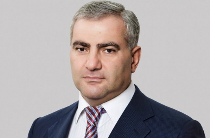 Սամվել Կարապետյանը պատրաստակամություն է հայտնել վերակառուցել Ստեփանակերտի ծննդատունը