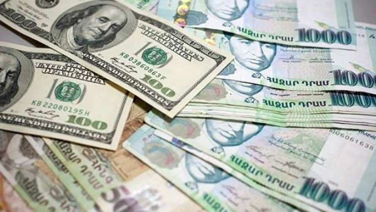 Մեկ տարում ԱՄՆ դոլարի նկատմամբ հայկական դրամի միջին հաշվարկային փոխարժեքը աճել է 3.2%-ով